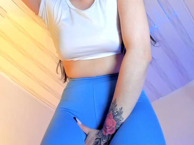 flylia01 live cam on BongaCams