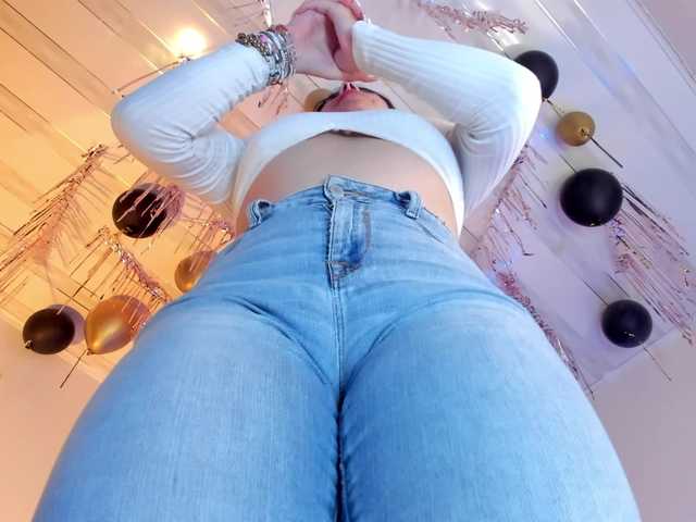 flylia01 live cam on BongaCams