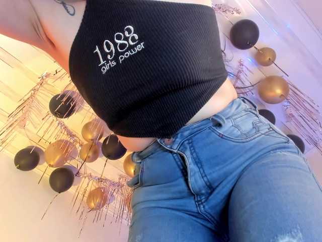 flylia01 live cam on BongaCams
