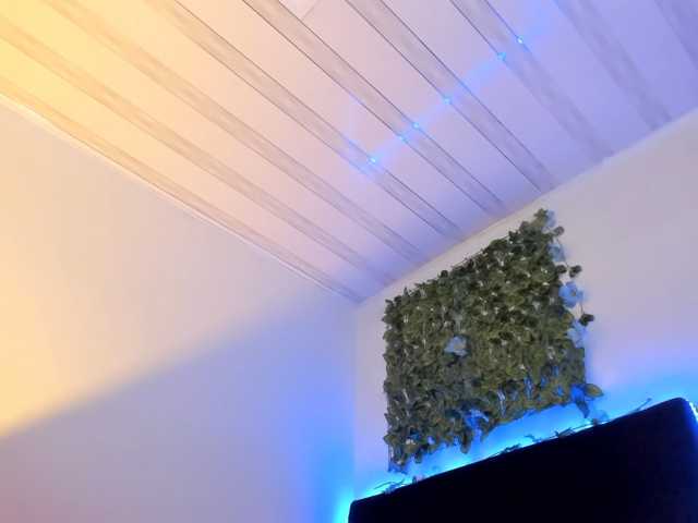 flylia01 live cam preview