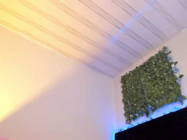 flylia01 live cam on BongaCams