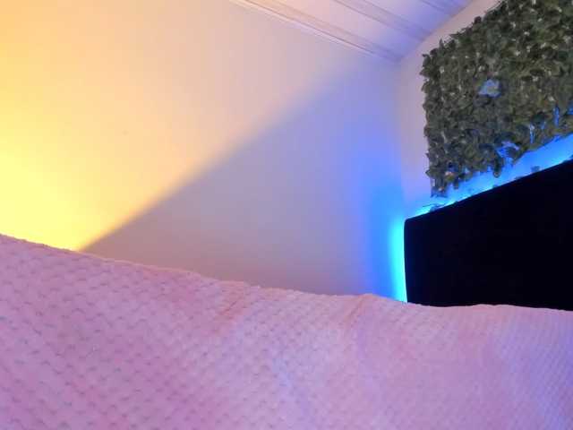 flylia01 live cam preview