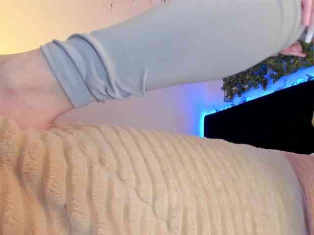 flylia01 webcam