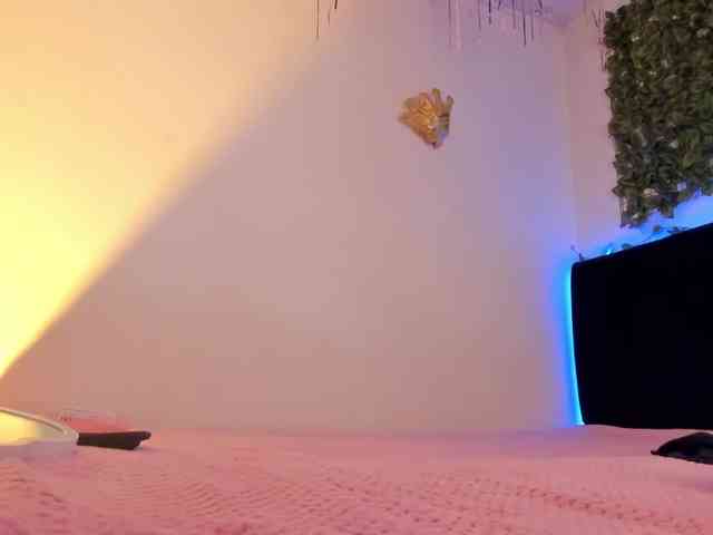 flylia01 webcam