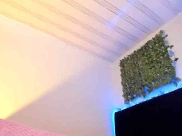 flylia01 webcam