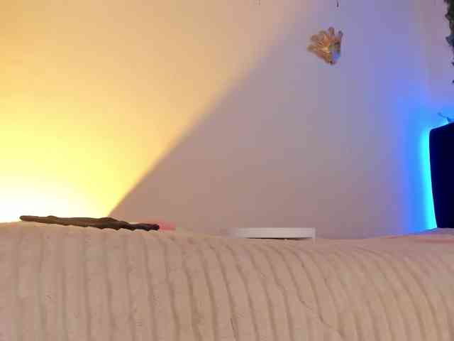 flylia01 webcam