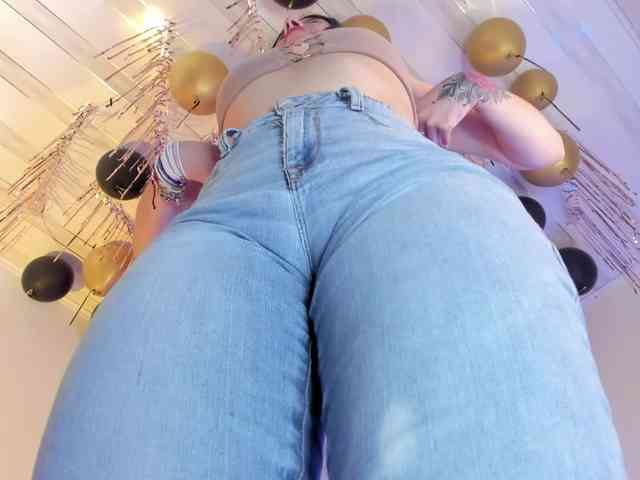 flylia01 webcam