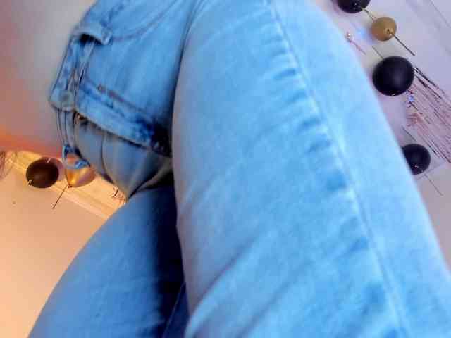 flylia01 webcam