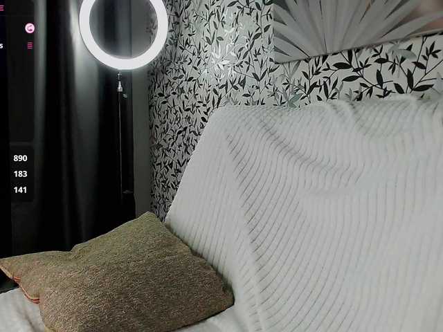 Amellea live cam on BongaCams