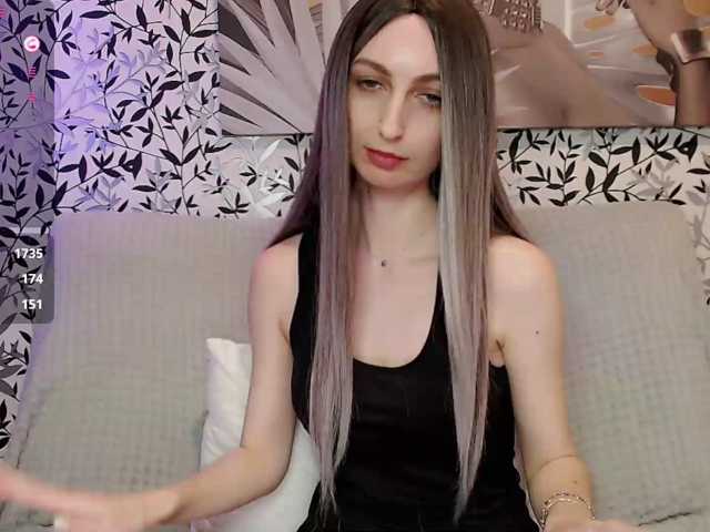 Amellea, live now on BongaCams
