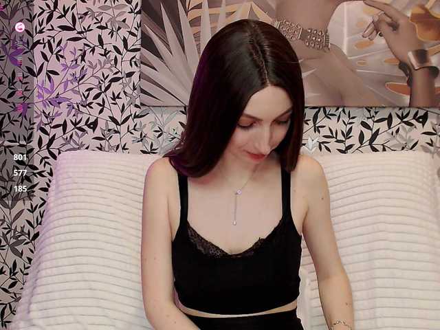 Amellea live cam on BongaCams