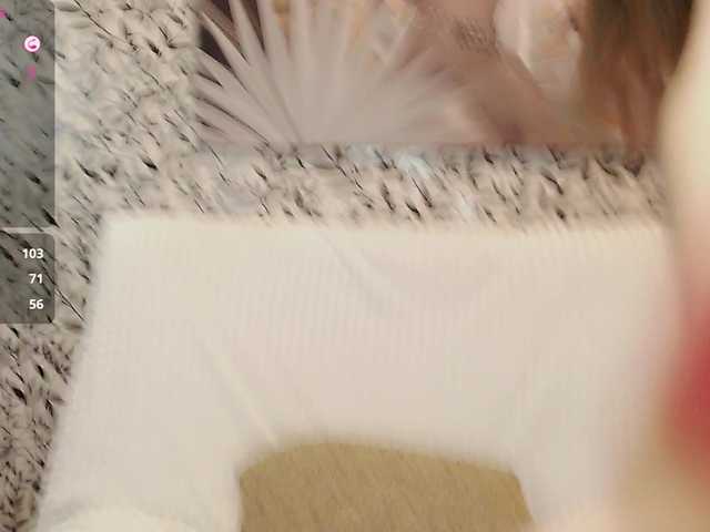 Amellea live webcam show