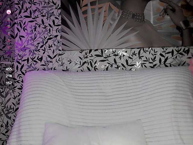 Amellea live cam on BongaCams