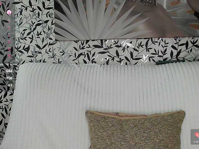 Amellea live cam on BongaCams