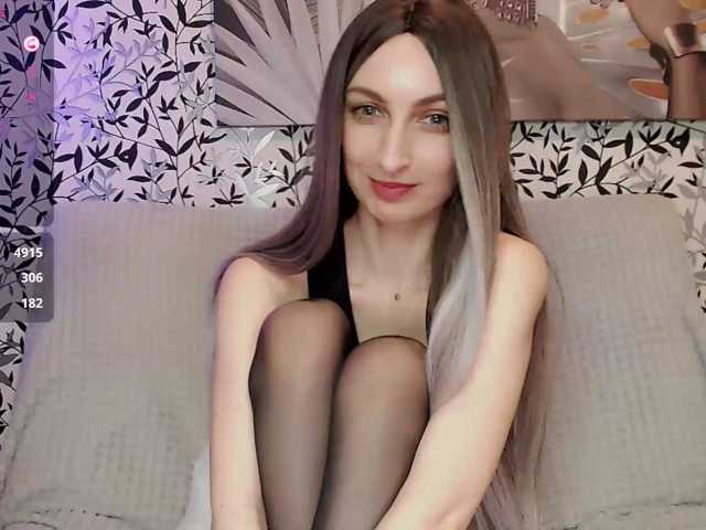 Amellea live cam on BongaCams