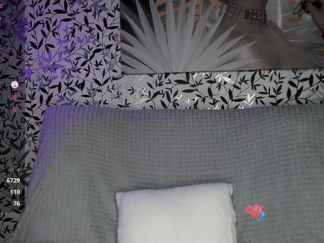 Amellea live cam on BongaCams