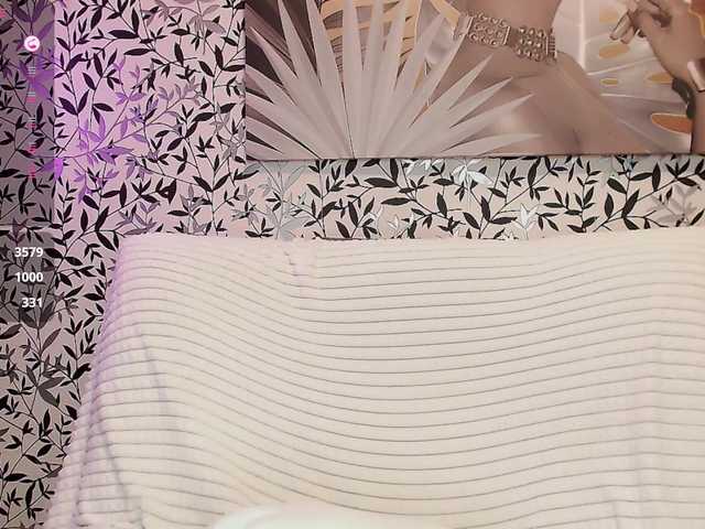 Amellea live cam on BongaCams