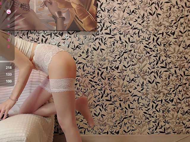 Amellea live cam on BongaCams