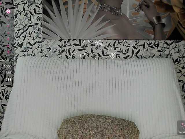 Amellea live webcam show