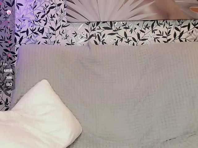 Amellea live cam on BongaCams