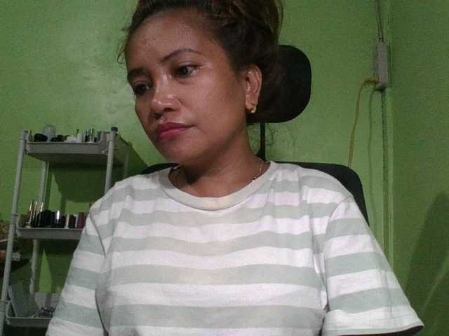 myoneandonly live cam on BongaCams