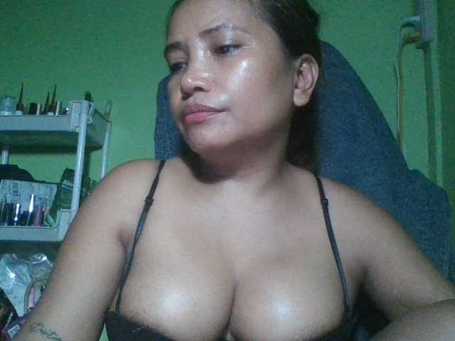 myoneandonly live cam on BongaCams