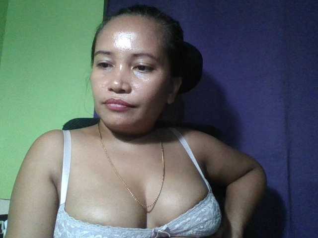 myoneandonly live cam on BongaCams