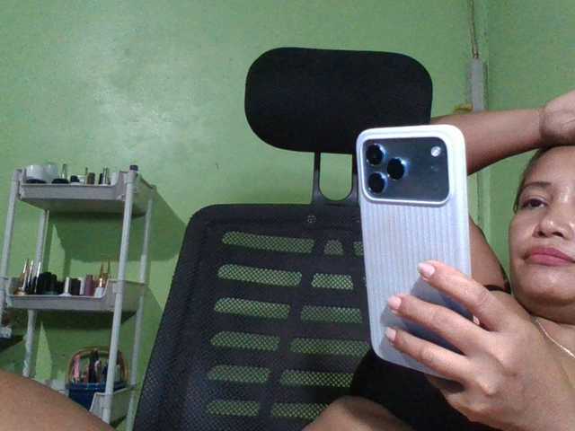 myoneandonly live cam on BongaCams