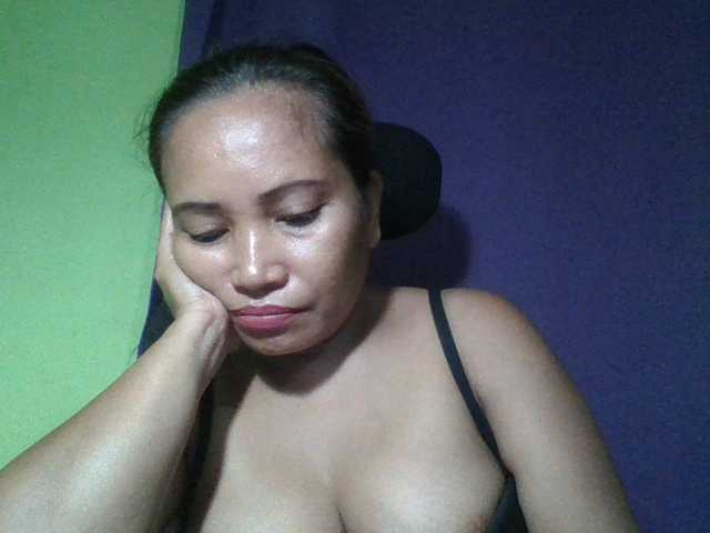myoneandonly live cam on BongaCams