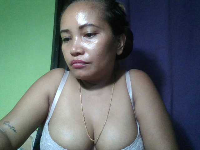 myoneandonly live cam on BongaCams