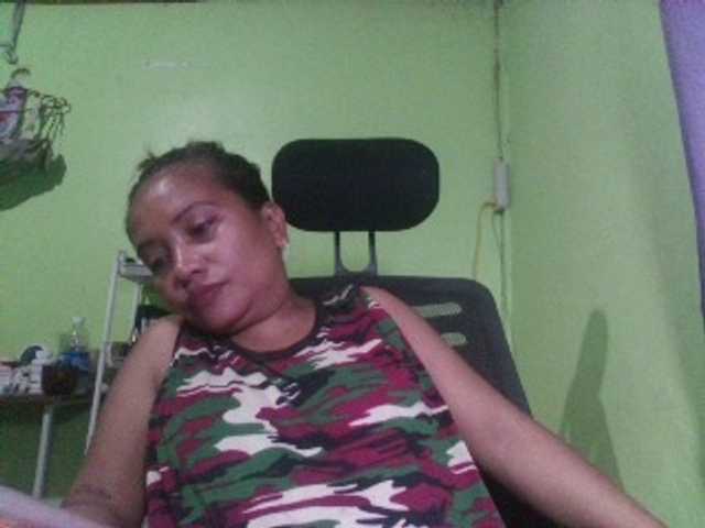 emmannuele live webcam show