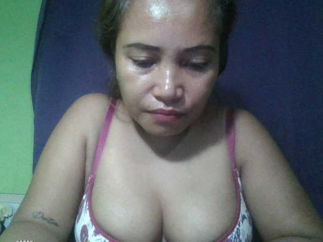 myoneandonly live cam on BongaCams