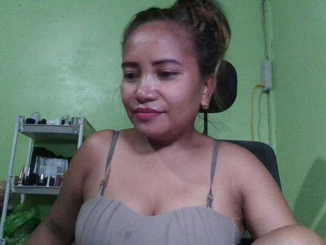 myoneandonly live cam on BongaCams