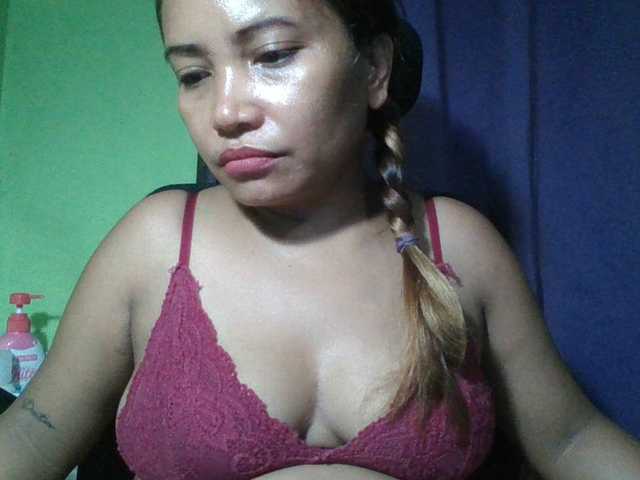 myoneandonly live cam on BongaCams