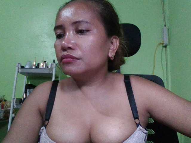 myoneandonly live cam on BongaCams