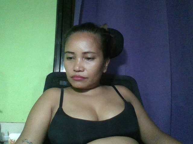 myoneandonly live cam on BongaCams