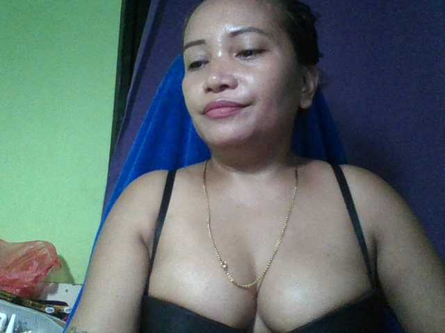 myoneandonly live cam on BongaCams