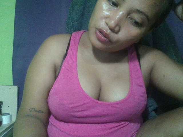 myoneandonly live cam on BongaCams