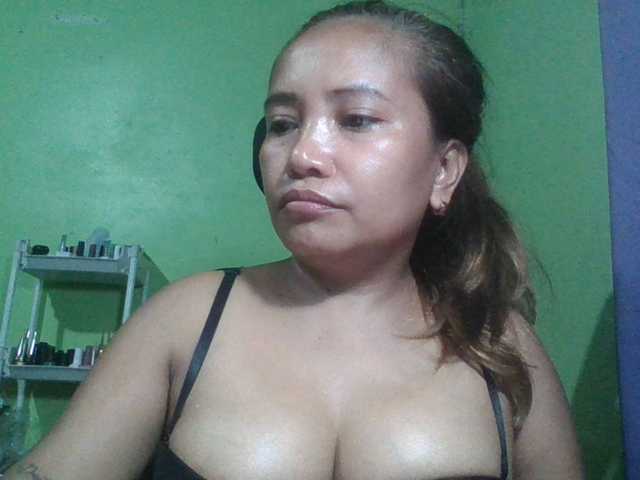 myoneandonly live cam on BongaCams