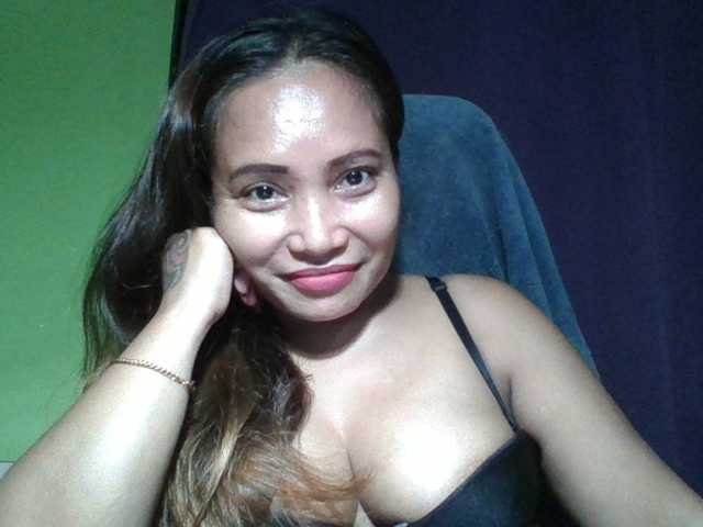 myoneandonly live cam on BongaCams