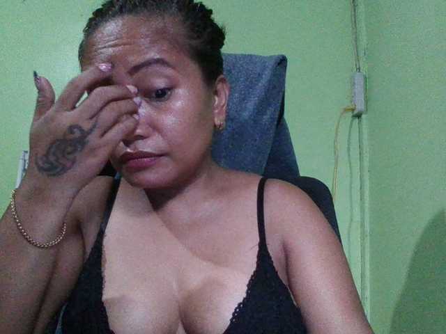 myoneandonly live cam on BongaCams