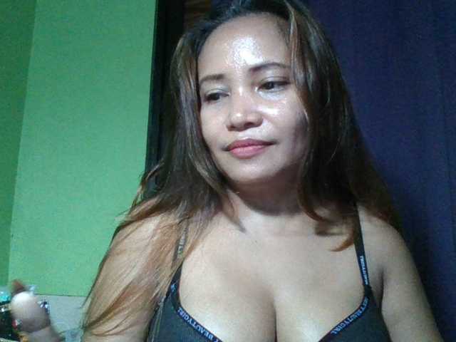 myoneandonly live cam on BongaCams