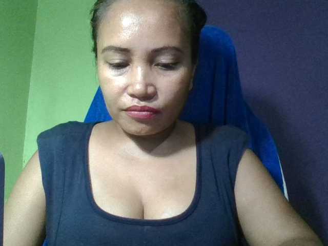 myoneandonly live cam on BongaCams
