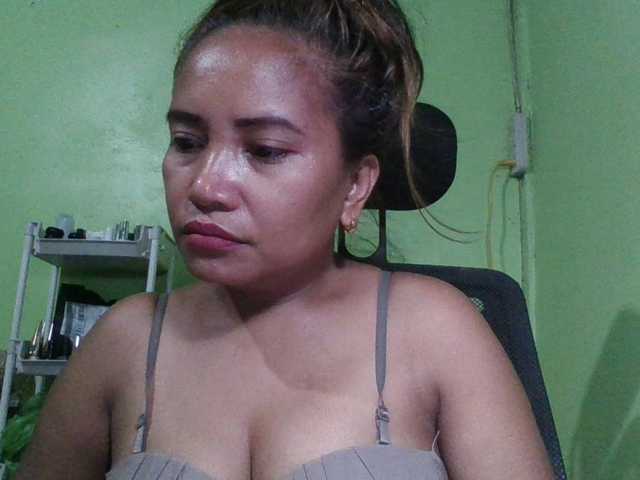 myoneandonly live cam on BongaCams