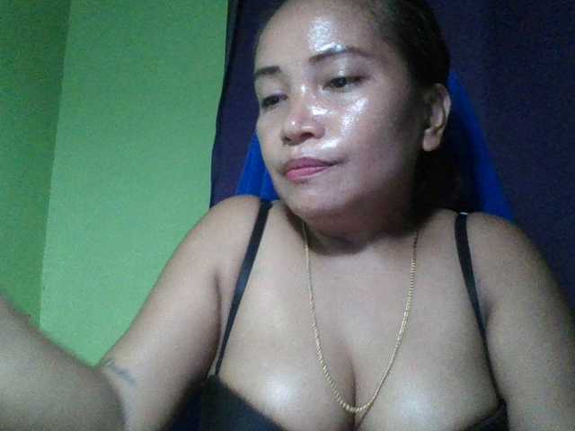 myoneandonly live cam on BongaCams