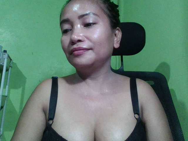 le modèle emmannuele est en webcam porno dans un show sur le site bongacams, il possède les tags suivants: Asian,Brunette,Trimmed