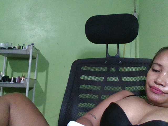 myoneandonly live cam on BongaCams