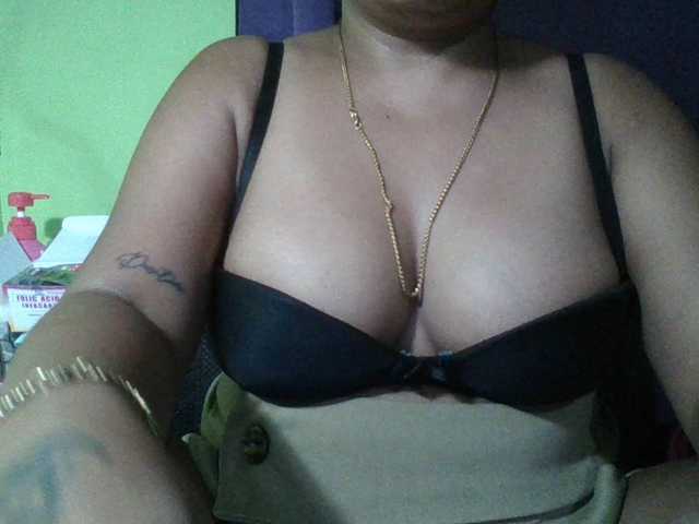 myoneandonly live cam