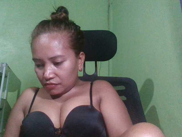 myoneandonly live cam on BongaCams