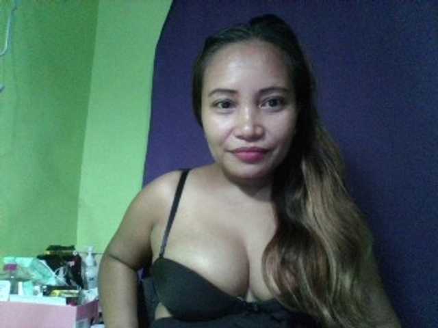 myoneandonly live cam on BongaCams